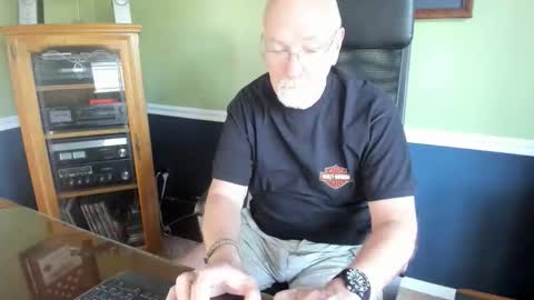 Snapshot of poundinmycock4u chatting on April 11, 2:43 pm PoundinMyCock4U online show from April 11, 2:43 pm