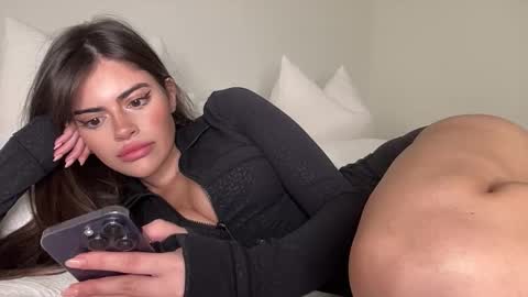 Selena online show from March 17, 11:08 pm