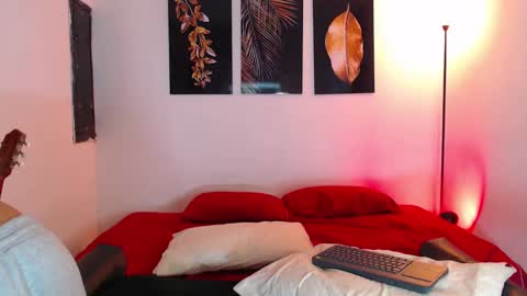 ALEX Y ALEXA online show from December 5, 5:15 am