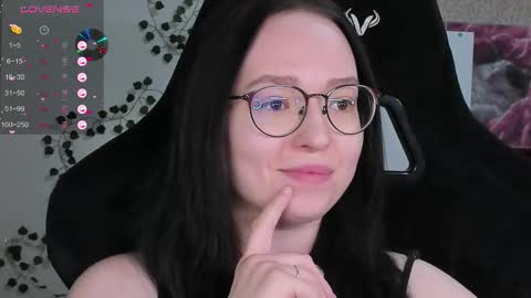 Robyn online show from March 1, 2:30 pm