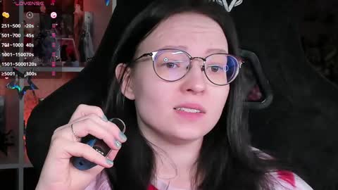 Snapshot of power_robynn chatting on April 26, 6:44 am Robyn online show from April 26, 6:44 am