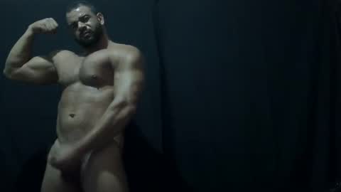 Snapshot of powerdmuscle chatting on April 9, 12:10 am powerdmuscle online show from April 9, 12:10 am