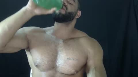 Snapshot of powerdmuscle chatting on May 14, 11:00 pm powerdmuscle online show from May 14, 11:00 pm