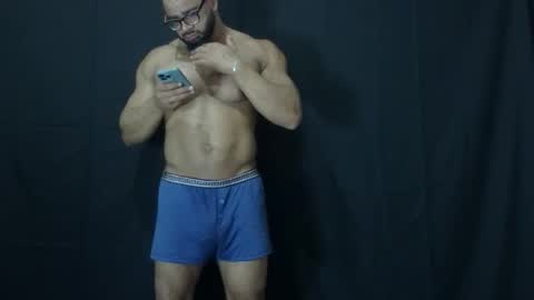 powerdmuscle online show from May 30, 1:03 am