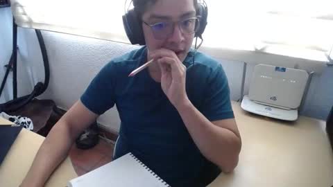 powerfulzeus2 online show from September 16, 5:36 pm