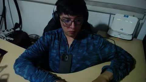 powerfulzeus2 online show from September 18, 2:02 am