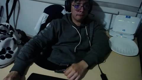 powerfulzeus2 online show from September 27, 1:54 am