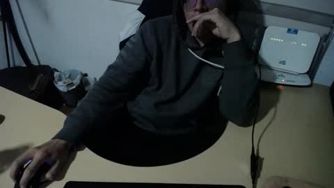 powerfulzeus2 online show from October 23, 5:29 am