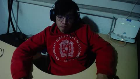 powerfulzeus2 online show from November 24, 2:55 am