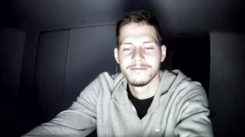 Snapshot of poweroflove7n chatting on October 29, 4:15 am poweroflove7n online show from October 29, 4:15 am