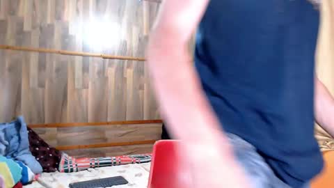 chris independent  online show from October 4, 5:16 am