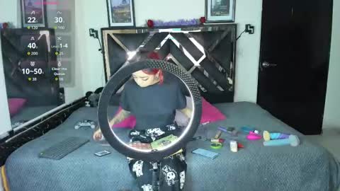 poyson_ivy1 online show from May 5, 12:51 am