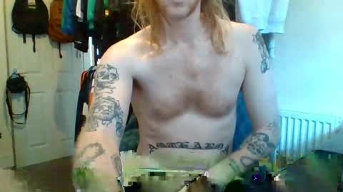 Snapshot of pr3ttyxlu5h chatting on April 5, 9:17 am pr3ttyxlu5h online show from April 5, 9:17 am