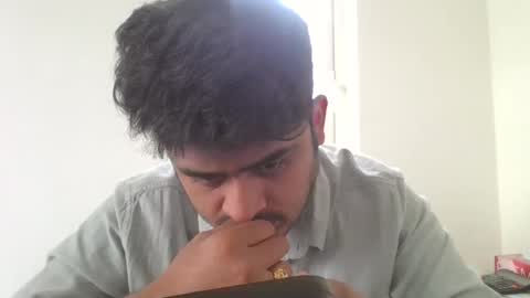 Snapshot of praveen100797 chatting on January 17, 9:28 am praveen100797 online show from January 17, 9:28 am