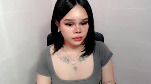 MAXXINE online show from December 7, 12:35 pm