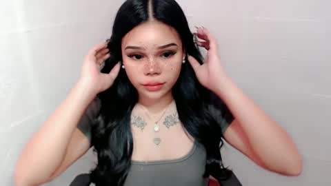 MAXXINE online show from December 10, 9:11 pm