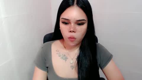 MAXXINE online show from December 12, 3:10 am