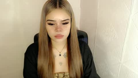 MAXXINE online show from February 28, 9:55 pm