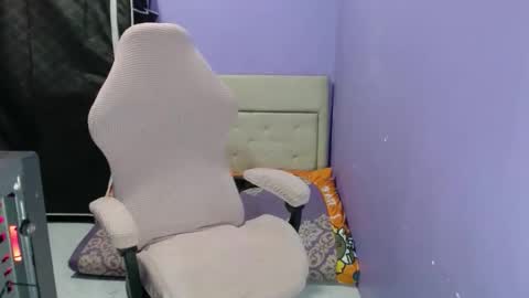 Snapshot of preciousjoan_69 chatting on March 27, 6:19 am preciousjoan_69 online show from March 27, 6:19 am