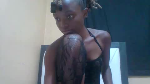 Snapshot of prekky chatting on February 14, 6:37 pm lynn online show from February 14, 6:37 pm