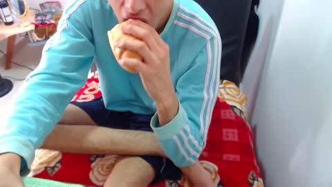 Snapshot of pressure_xxx_420 chatting on January 19, 12:39 pm PRESSURE online show from January 19, 12:39 pm