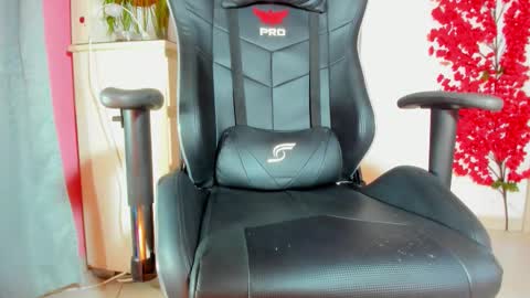 PRESSURE online show from March 24, 9:25 am