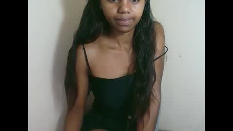 prettiethalia online show from October 26, 8:31 am