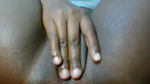 Snapshot of pretty5552 chatting on October 28, 8:11 pm pretty5552 online show from October 28, 8:11 pm