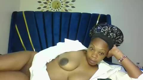 Snapshot of pretty8871 chatting on February 5, 1:54 am Pretty online show from February 5, 1:54 am