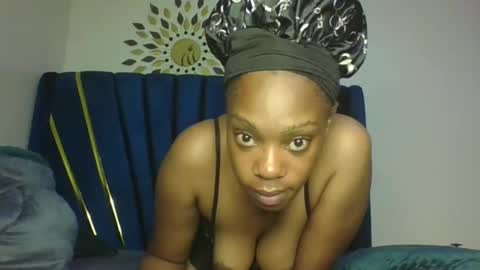 Snapshot of pretty8871 chatting on February 13, 5:36 am Pretty online show from February 13, 5:36 am