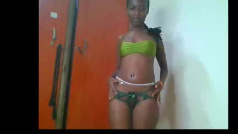 pretty__lisa online show from February 3, 2:53 am