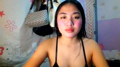 pretty_am online show from November 19, 5:13 pm