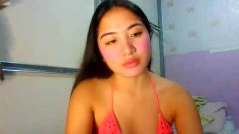 pretty_am online show from May 10, 5:29 pm