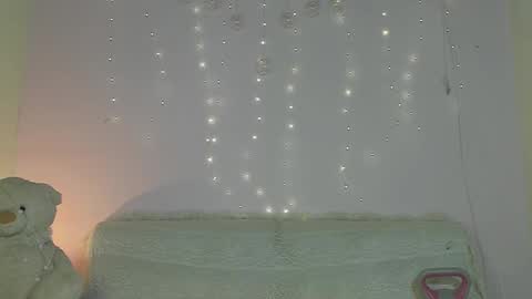 Snapshot of pretty_and_strong chatting on October 4, 2:20 am pretty_and_strong online show from October 4, 2:20 am