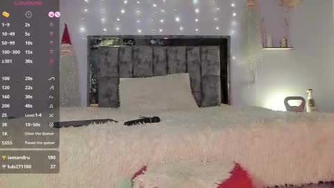 Snapshot of pretty_and_strong chatting on November 11, 1:05 am pretty_and_strong online show from November 11, 1:05 am