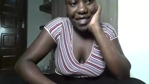 Snapshot of pretty_barbz chatting on January 16, 12:36 am pretty_barbz online show from January 16, 12:36 am