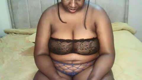 Snapshot of pretty_bums chatting on September 28, 2:06 am chichi online show from September 28, 2:06 am