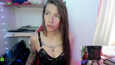 Snapshot of pretty_candysex chatting on September 24, 8:34 pm Lisa online show from September 24, 8:34 pm