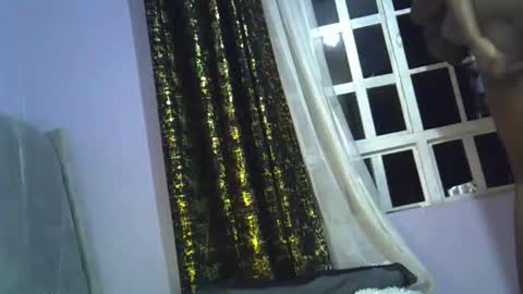 Snapshot of pretty_daniella chatting on October 31, 4:08 pm pretty_daniella online show from October 31, 4:08 pm