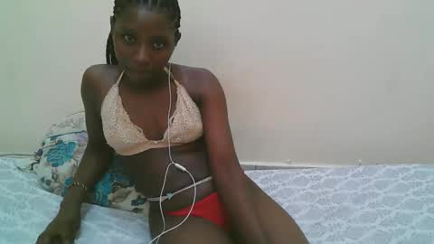 pretty online show from February 13, 11:17 am