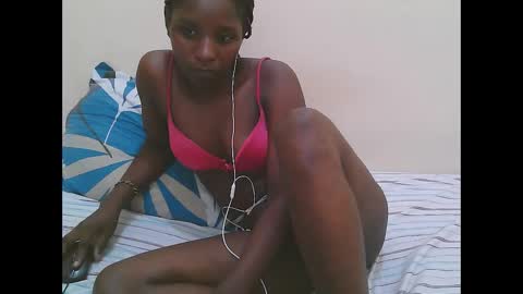 pretty online show from March 22, 1:58 pm