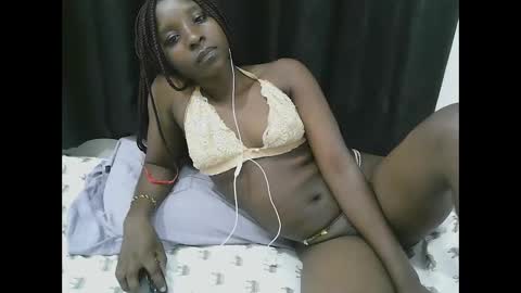 pretty online show from May 16, 1:02 am