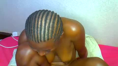 Snapshot of pretty_ebony_dolls chatting on March 6, 1:16 am riri online show from March 6, 1:16 am