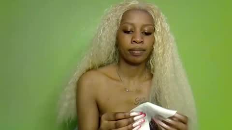 pretty_g2 online show from October 23, 9:30 am