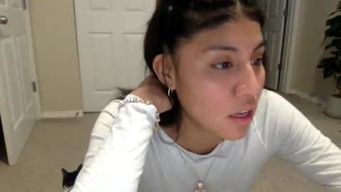 pretty_girl828687 online show from December 14, 12:16 am