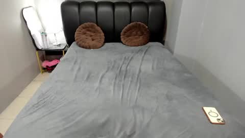 Snapshot of pretty_glinda chatting on June 20, 5:38 pm pretty_glinda online show from June 20, 5:38 pm
