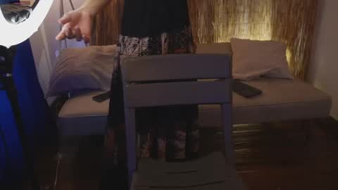 pretty_goddess online show from April 16, 8:09 pm