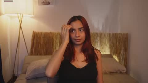 pretty_goddess online show from April 16, 9:39 pm