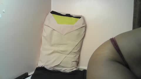 Snapshot of pretty_kylah chatting on February 21, 10:16 am pretty_kylah online show from February 21, 10:16 am