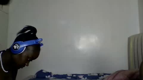 pretty luv1 online show from February 3, 8:47 pm